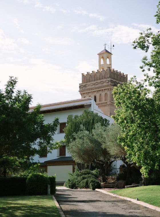 Torre de la finca La Torre by Bonho entre la vegetación